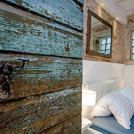 Luna Rooms And Studios Rovinj Exterior photo