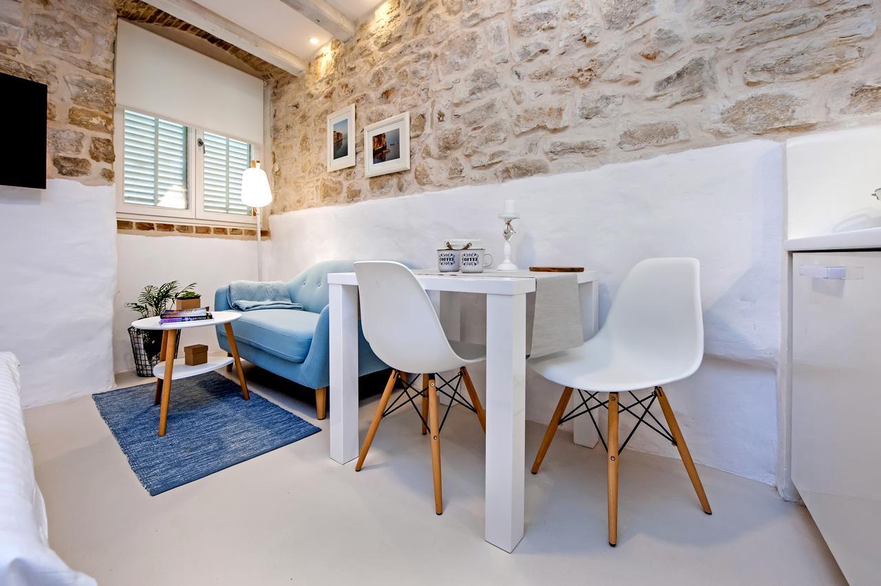 Luna Rooms And Studios Rovinj Exterior photo