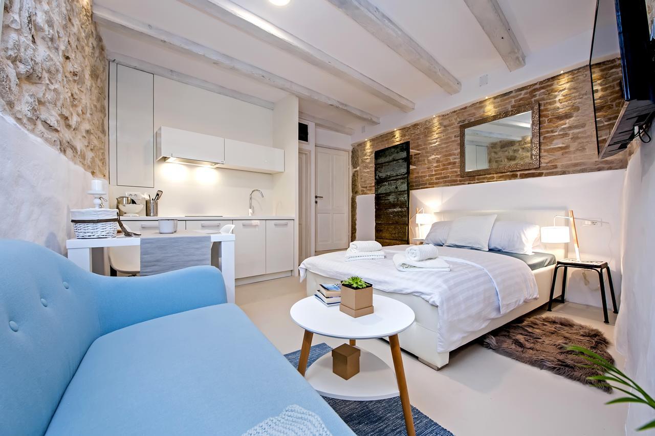 Luna Rooms And Studios Rovinj Exterior photo