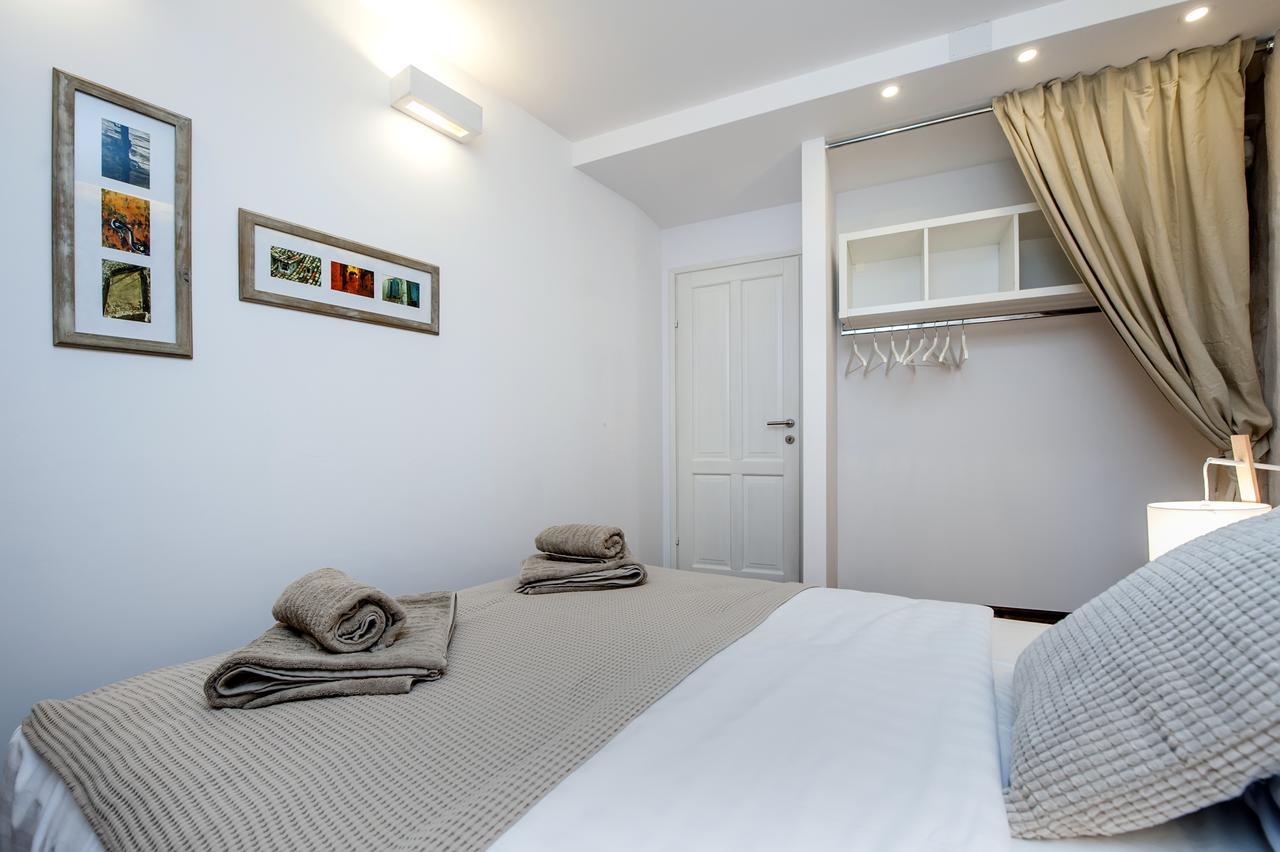Luna Rooms And Studios Rovinj Exterior photo