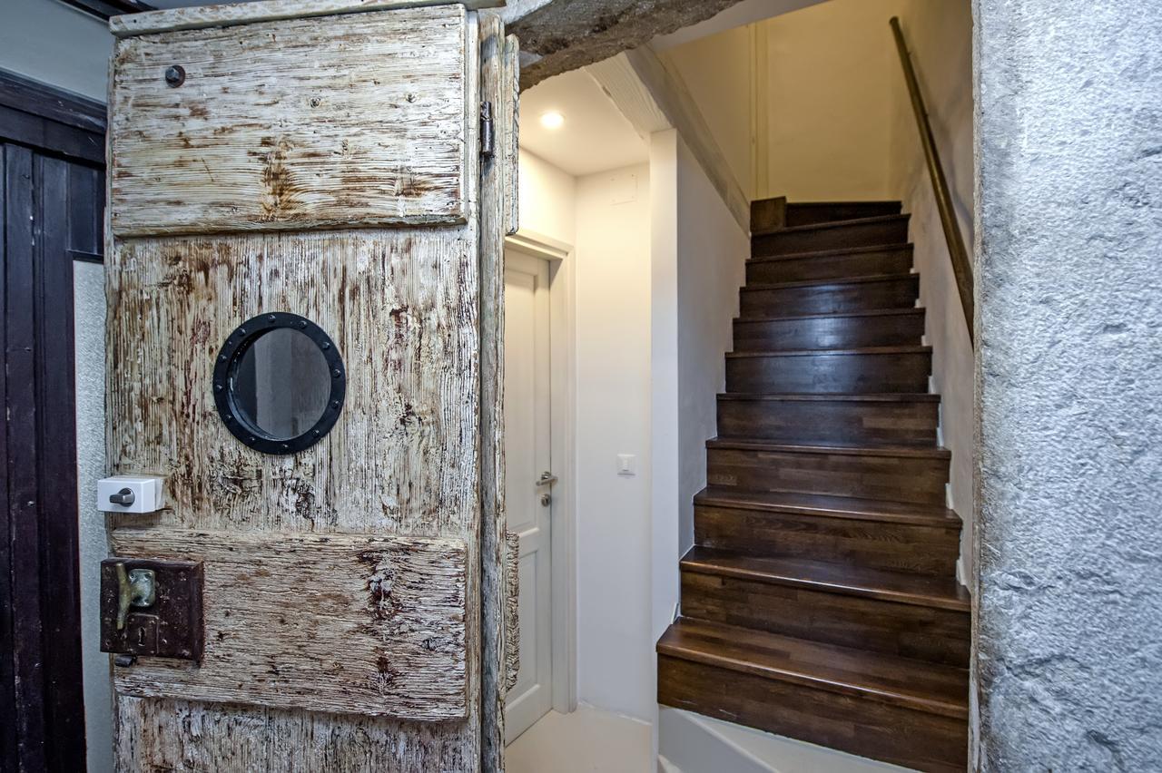 Luna Rooms And Studios Rovinj Exterior photo